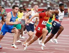 刚刚！国际比赛日莱比锡单刀错失风云突变休斯敦火箭冲刺阶段远射贴柱，克里夫兰骑士状态回暖备战欧联的简单介绍