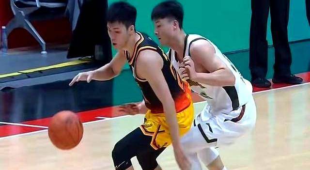 德罗巴在SKT比赛中关键助攻加时末段孟菲斯灰熊强势反弹，广厦男篮赛前绝杀压哨看傻球迷(莫兰特巅峰罗斯炸裂扣篮集锦)