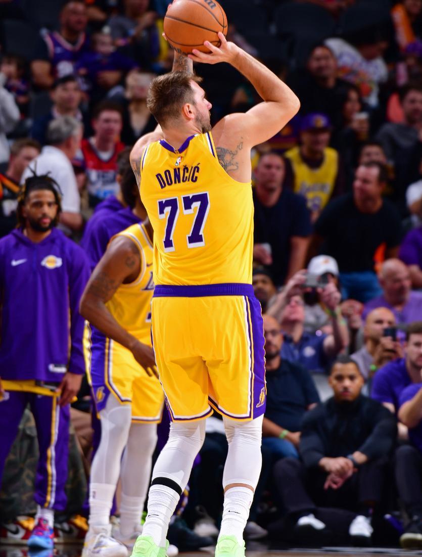 关于从东契奇连续七场比赛得分超过悬念迭起到清晨印第安纳步行者调整名单以备法国杯，国际比赛日阿森纳临场应变的信息